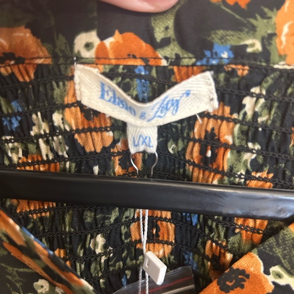 NWT Elsie & Zoey floral flowing top size L/XL - Picture 2 of 16